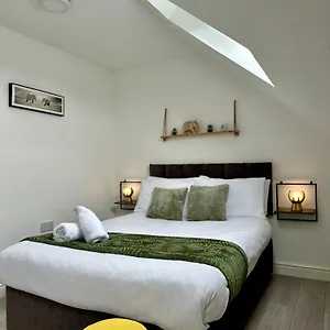 Cosy 3 Bed Near Airport & Nec Perfect For Groups & Contractors! Birmingham